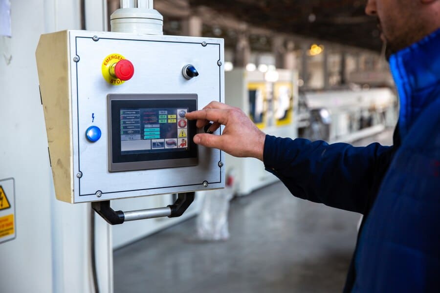 HMI (Human Machine Interface)